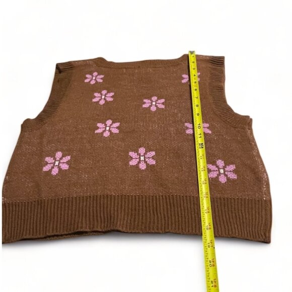 No Comment Ultra Flirt Juniors' Shrunken Daisy Sweater Vest, Size L, New - Picture 8 of 8
